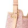 SUPERCLONE-2026-06-30T095514.526-51c1f64c6ae3.webp Louis Vuitton Noé Monogram Emblème Rose Ruban Color 27.5cm M28714