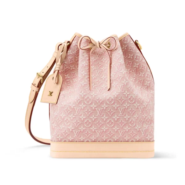 SUPERCLONE-2026-06-30T095515.940-1-a547980e3a17.webp Louis Vuitton Noé Monogram Emblème Rose Ruban Color 27.5cm M28714