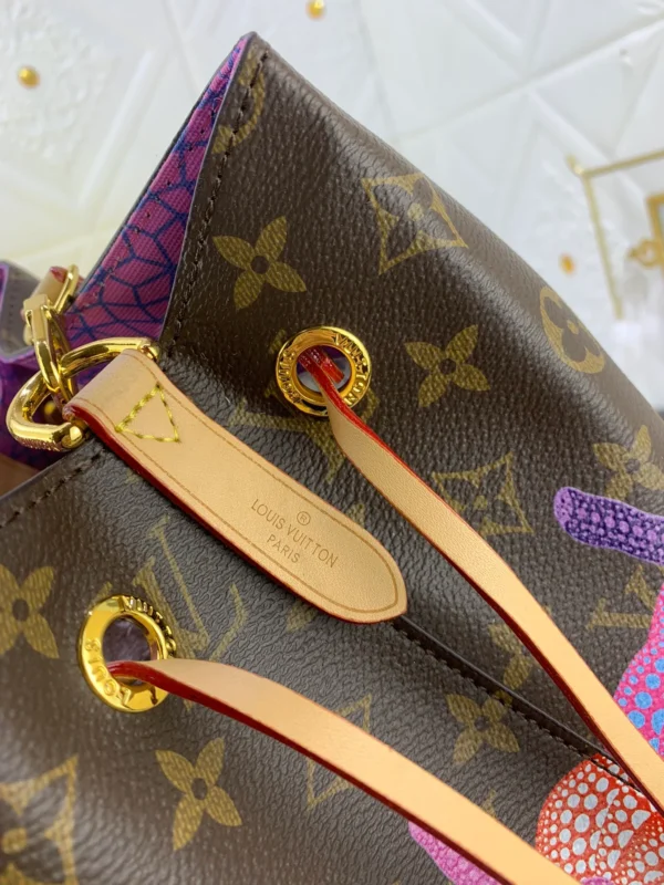Louis Vuitton X Yayoi Kusam Neonoe Mm 26Cm M46473, Designer Handbags, Womens Purse, luxury bags