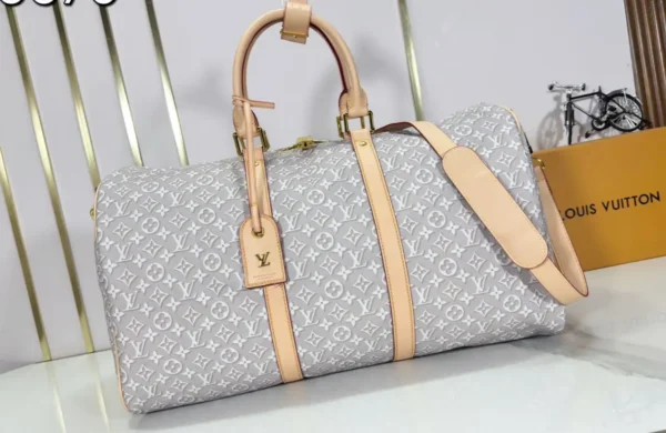 Louis Vuitton Keepall Bandoulière Bag Beige Pepper 45cm M29670