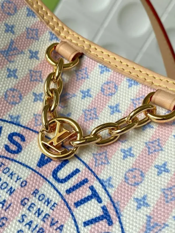 WhatsApp-Image-2026-06-30-at-10.58.47-4-527488b71e6d.webp Louis Vuitton All In BB Bag 16cm M29115