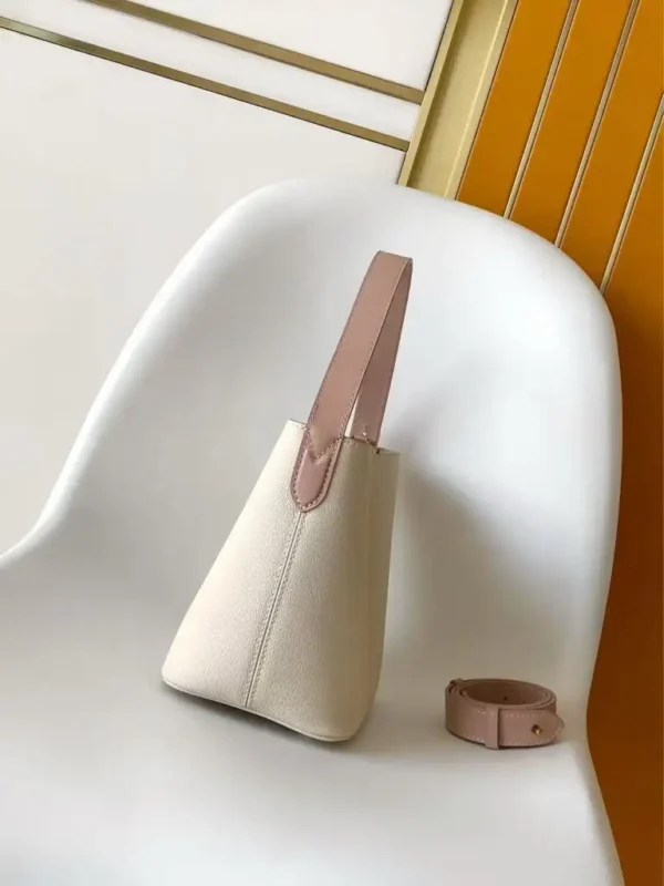 WhatsApp-Image-2026-06-30-at-11.18.12-1-96f5786dca64.webp Louis Vuitton Low Key All In BB 16cm M29112
