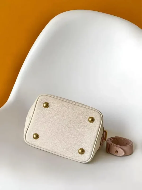WhatsApp-Image-2026-06-30-at-11.18.13-1-e8a3e92e3c87.webp Louis Vuitton Low Key All In BB 16cm M29112
