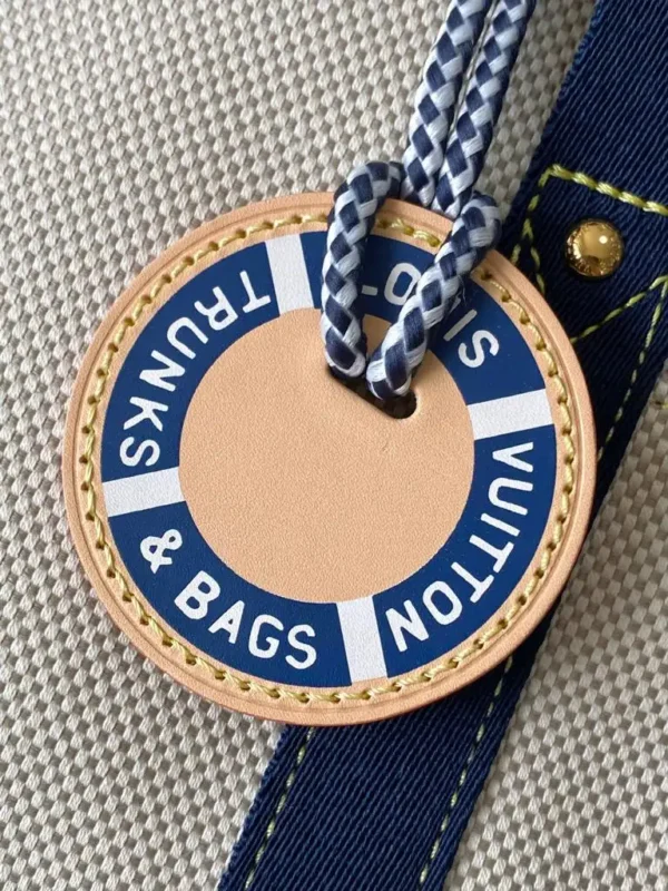 WhatsApp-Image-2026-06-30-at-11.24.28-5-8de1486be97e.webp Louis Vuitton Escale Bag Ocean Blue M28503