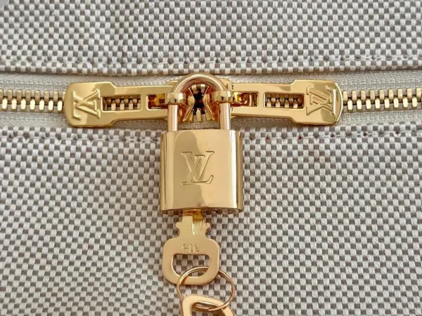 WhatsApp-Image-2026-06-30-at-11.24.45-4-89ada2750d18.webp Louis Vuitton Voyageur Bag 45cm M28509