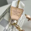 WhatsApp-Image-2026-06-30-at-11.30.14-1-363484e0c17a.webp Louis Vuitton Pochette Accessory Bags 22cm N40915