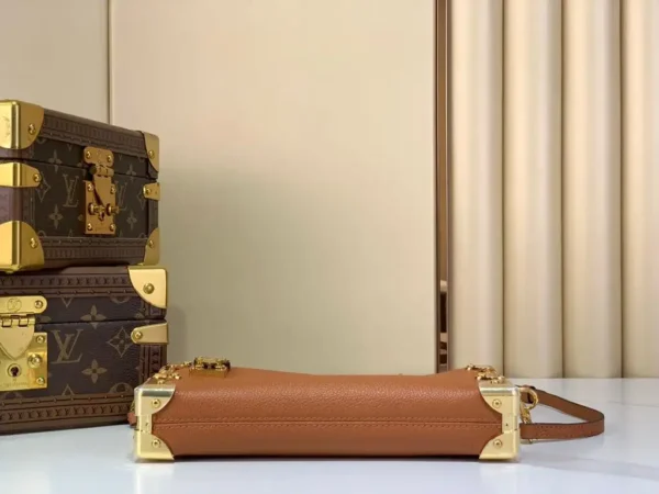 WhatsApp-Image-2026-06-30-at-17.21.09-1-fca736059547.webp Louis Vuitton Slim Trunk Bag Brown 23cm M29088