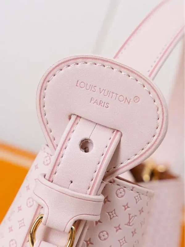 WhatsApp-Image-2026-06-30-at-17.23.31-6-ec5d032801ef.webp Louis Vuitton All In BB Bag Light Bliss 16cm M28886