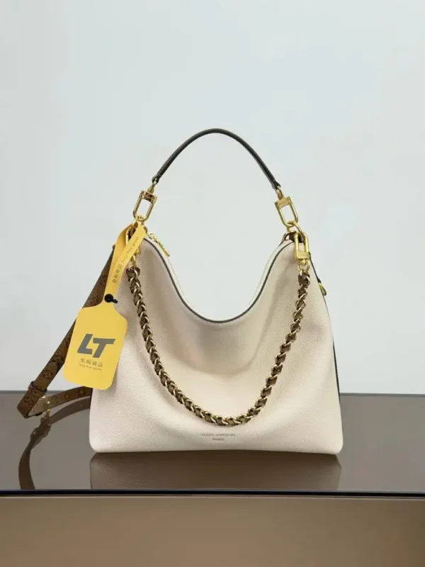 WhatsApp-Image-2026-06-30-at-17.24.04-6001262ca7ae.webp Louis Vuitton Multipass Bag Vanilla 30cm M29094