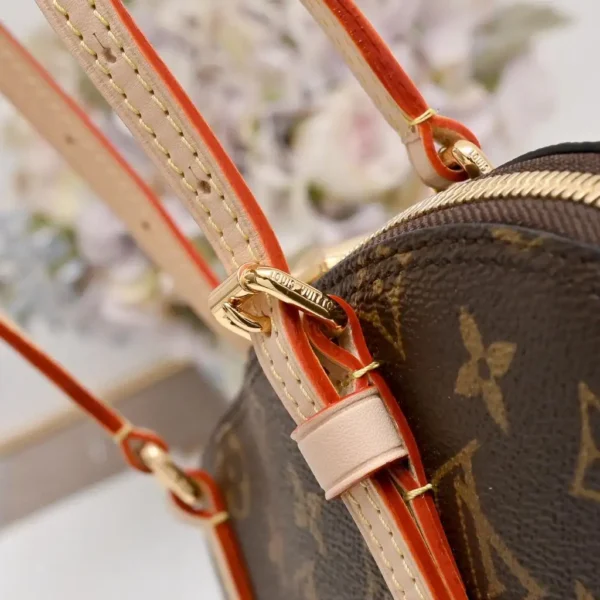 WhatsApp-Image-2026-06-30-at-17.30.46-2-f2603570fa9b.webp Louis Vuitton Squire PM Bag 30cm M28951