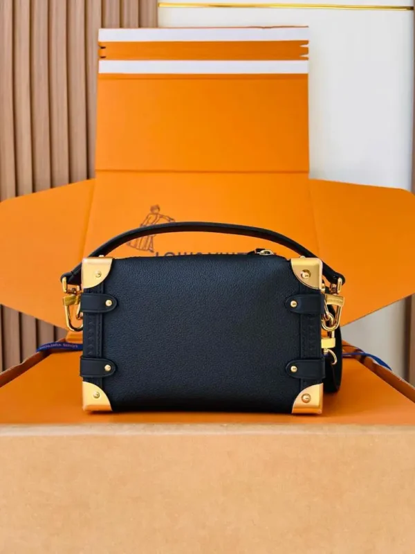 WhatsApp-Image-2026-06-30-at-17.31.08-6-40e779b078a9.webp Louis Vuitton PM Side Trunk Bag Black 19cm M23817