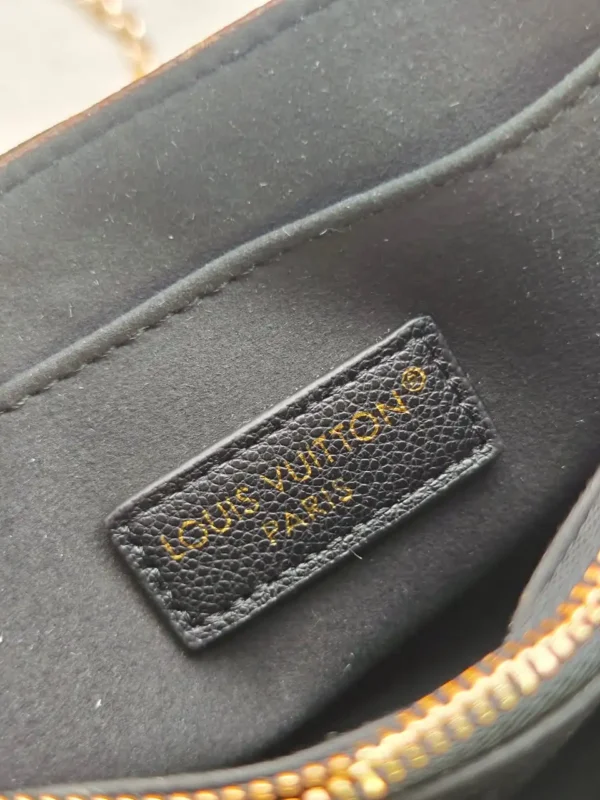 WhatsApp-Image-2026-07-01-at-09.52.32-783b3c95f868.webp Louis Vuitton Madeleine BB Monogram/Black 24cm M28424