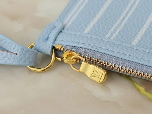 WhatsApp-Image-2026-07-01-at-10.05.21-88e4047edc84.webp Louis Vuitton Neverfull Inside Out MM Bag 47cm N40946