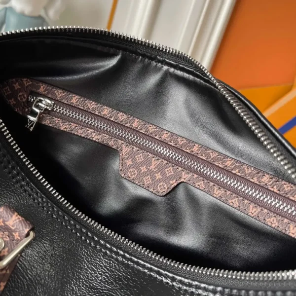 WhatsApp-Image-2026-07-01-at-11.16.07.webp Louis Vuitton Speedy Soft 30 Bag Black LV Vibe M29419
