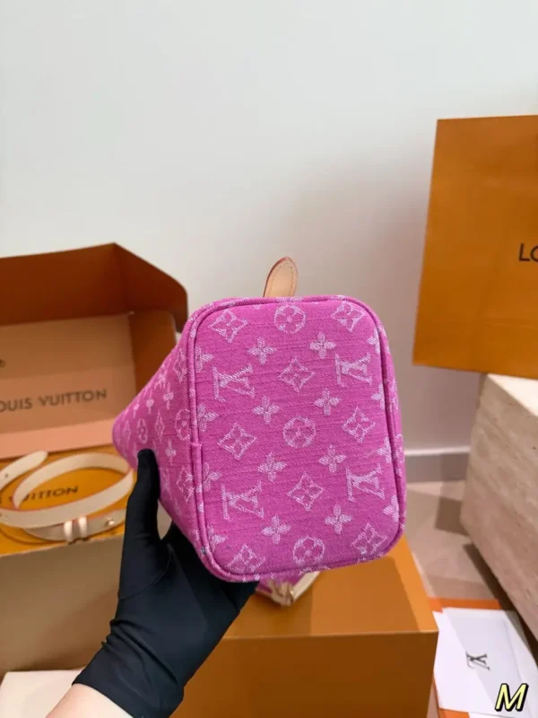 WhatsApp-Image-2026-07-01-at-13.59.45.webp Louis Vuitton All In BB Bag Fuchsia Denim Fabric 16cm M27626