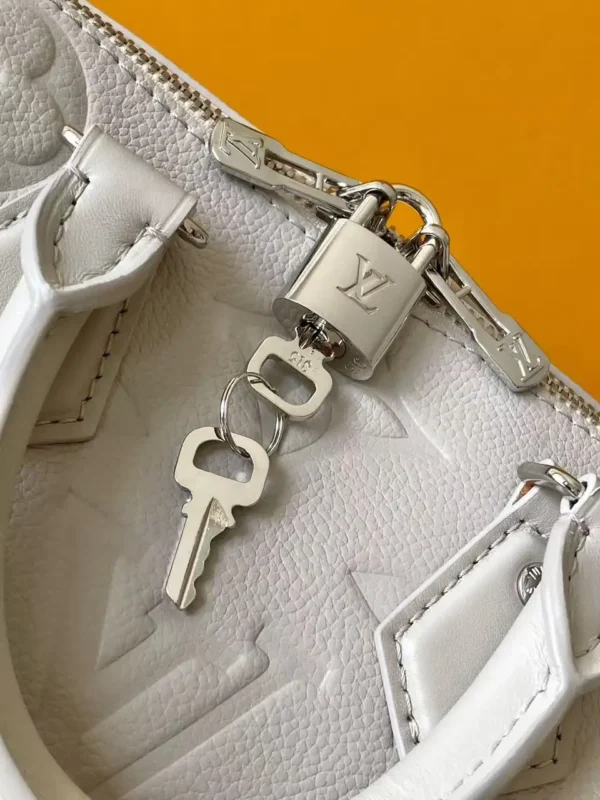 WhatsApp-Image-2026-07-01-at-14.02.35.webp Louis Vuitton Speedy 20 Bag Brume Grey 16cm M28343