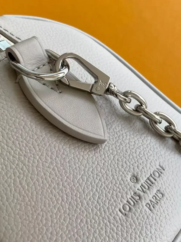 WhatsApp-Image-2026-07-01-at-14.02.37.webp Louis Vuitton Speedy 20 Bag Brume Grey 16cm M28343