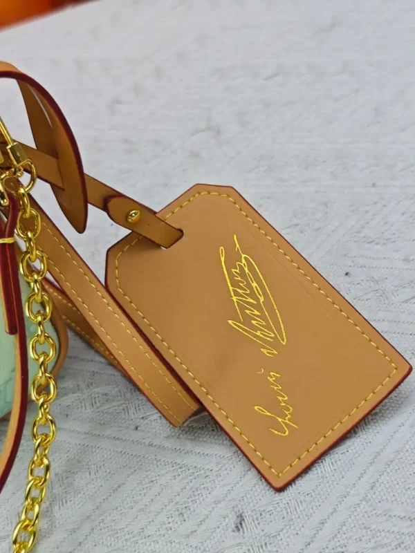 WhatsApp-Image-2026-07-01-at-15.52.33.webp Louis Vuitton Pochette Accessory Bags 16 cm M28320