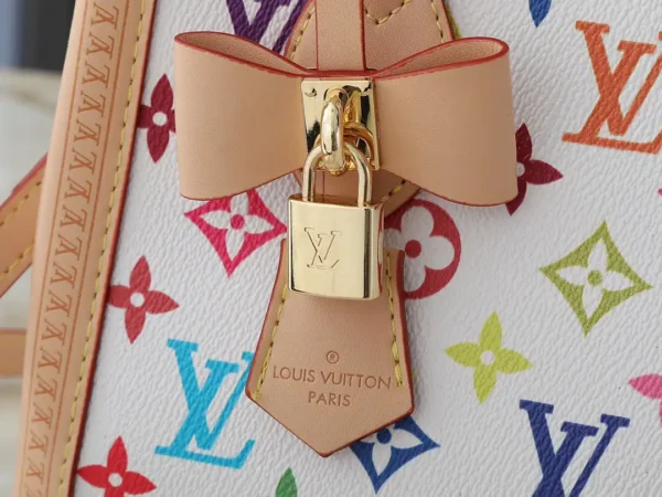 WhatsApp-Image-2026-07-01-at-18.18.18.webp Louis Vuitton OnTheGo PM LV x TM Bag White Multicolore 25cm M27580