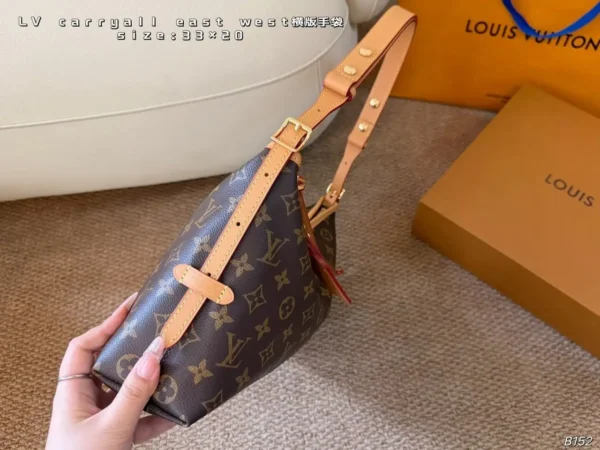 Louis Vuitton CarryAll East West Bag Monogram Canvas 36cm M28101