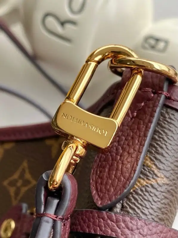 WhatsApp-Image-2026-07-02-at-09.53.36-1.webp Louis Vuitton Neverfull Inside Out MM Bag Monogram Canvas 47cm M28377