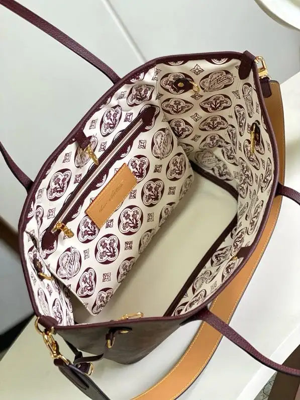 WhatsApp-Image-2026-07-02-at-09.53.38-1.webp Louis Vuitton Neverfull Inside Out MM Bag Monogram Canvas 47cm M28377