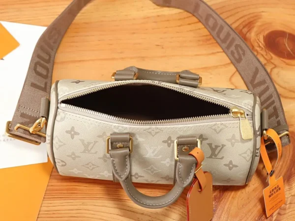 WhatsApp-Image-2026-08-11-at-14.15.15-3.webp Louis Vuitton Keepall Bandoulière Bag 25cm/9.8in Sand Beige Monogram M29272