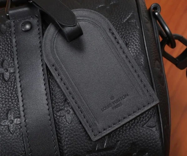 WhatsApp-Image-2026-08-11-at-14.16.26.webp Louis Vuitton Keepall Bandoulière Bag 25cm/9.8in Black Taurillon Cowhide M20900
