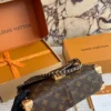 WhatsApp-Image-2026-08-27-at-08.52.43.webp Louis Vuitton Trunkie Bag 27cm/10.6in Canvas Material M14526