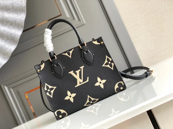 ab51ca71c99f236b6902f605f321a493-90e3db128427.webp Louis Vuitton Sac Main On The Go Pm Noir Beige M45659 25cm, Designer Handbags, Womens Purse, luxury bags