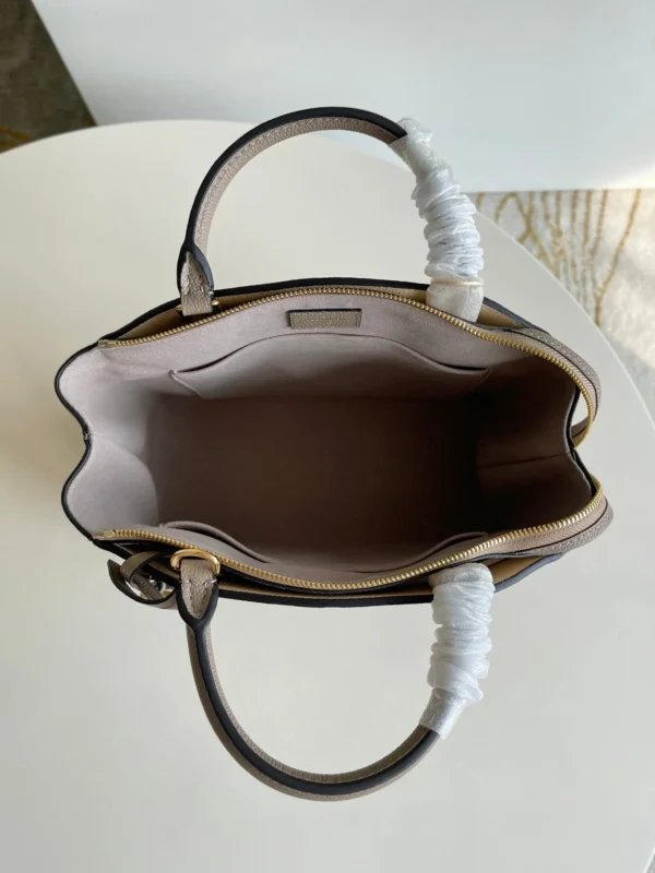 afe52305-4588ffa001b1.webp Louis Vuitton Petit Palais 29Cm Cr Me, Designer Handbags, Womens Purse, luxury bags