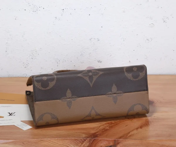 b2e5b3d0f033ac0d0581d4357224af6b-a6253892d2f4.webp Louis Vuitton On The Go MM Monogram Medium Tote Bag Brown M45321 35cm, Designer Handbags, Womens Purse, luxury bags