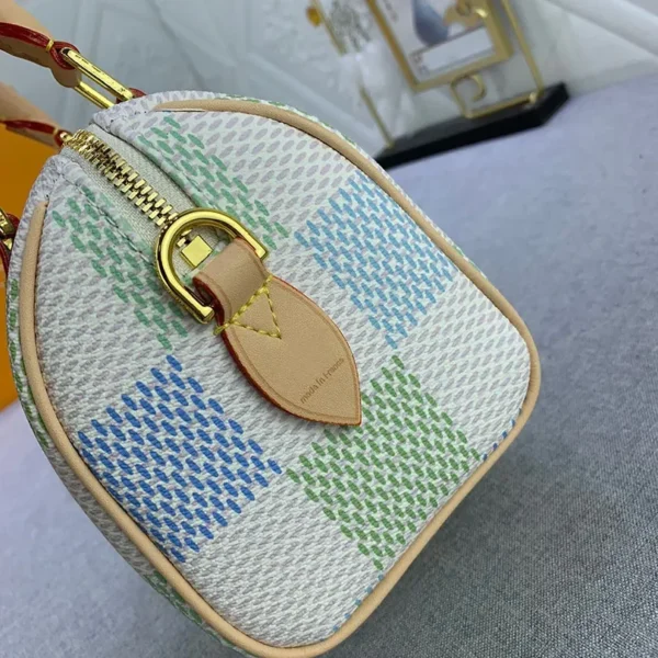 c1c3d1d4-aa84-42cc-abd0-825ce6d86a87-391557c0e3ac.webp Louis Vuitton Speedy Bandoulire Damier Canvas Pistachio 20Cm N40515, Designer Handbags, Womens Purse, luxury bags