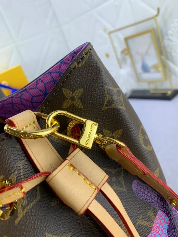 Louis Vuitton X Yayoi Kusam Neonoe Mm 26Cm M46473, Designer Handbags, Womens Purse, luxury bags