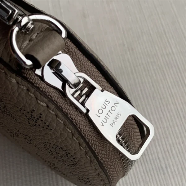 dbee2e13-772341e30884.webp Louis Vuitton Bella 22Cm Grey, Designer Handbags, Womens Purse, luxury bags