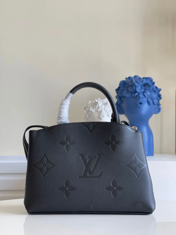 dedde68e-ca8fbd893ed6.webp Louis Vuitton Petit Palais 29Cm Noir, Designer Handbags, Womens Purse, luxury bags