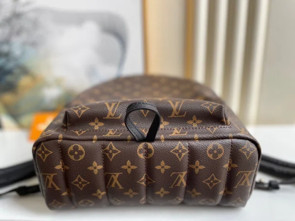 e228c001bca763b536dc5d5d7eec2e83-7bcc81491838.webp Louis Vuitton Palm Springs Backpack MM Monogram Canvas 28cm/11in M44874, Designer Handbags, Womens Purse, luxury bags