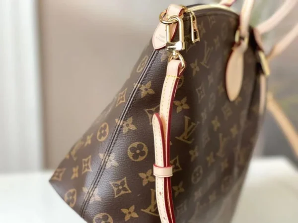 e4669fde-5158de43ad16.webp Louis Vuitton Bo Tie Mm 31Cm, Designer Handbags, Womens Purse, luxury bags
