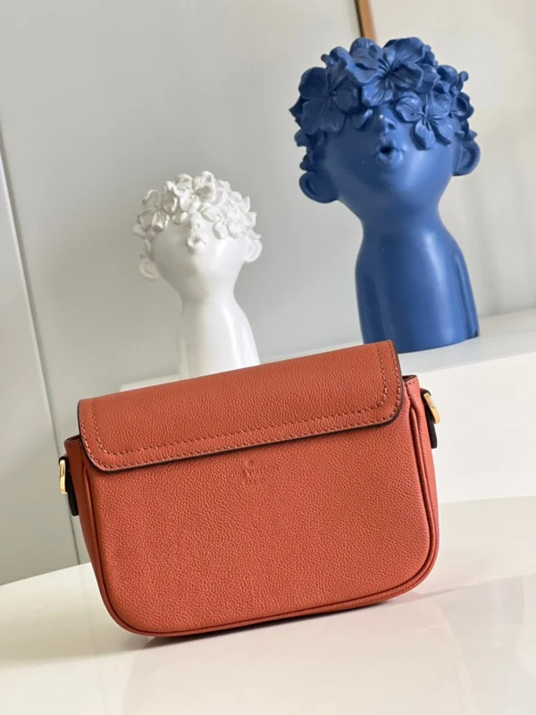 Louis Vuitton Lockme Tender 19Cm Chataigne Brown, Designer Handbags, Womens Purse, luxury bags