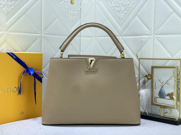 Louis Vuitton Capucines Mm Grey 31Cm M42253, Designer Handbags, Womens Purse, luxury bags