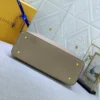 Louis Vuitton Capucines Mm Grey 31Cm M42253, Designer Handbags, Womens Purse, luxury bags