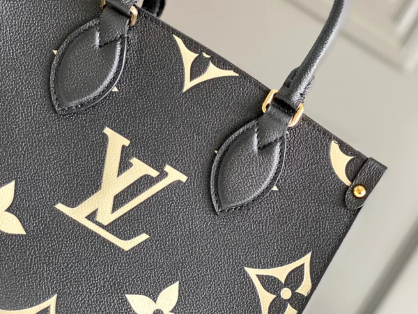 fbac2ba3b570b965a98df129394af6a9-091f65039584.webp Louis Vuitton Sac Main On The Go Pm Noir Beige M45659 25cm, Designer Handbags, Womens Purse, luxury bags