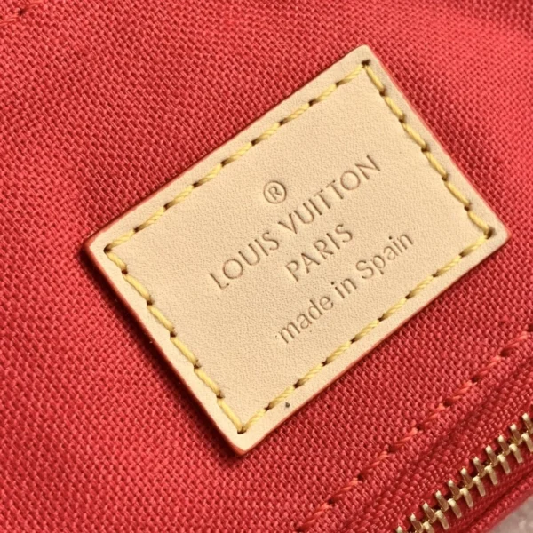 h_e6bf06b5-3b19-4615-8017-f3c877bf8449-a69576d56cdd.webp Louis Vuitton Grand Palais 34Cm, Designer Handbags, Womens Purse, luxury bags