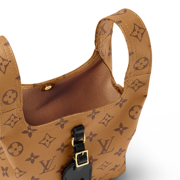 louis-vuitton-atlantis-bb-M46816_PM1_Interior2-view-cdb26d7978cd.webp Atlantis BB