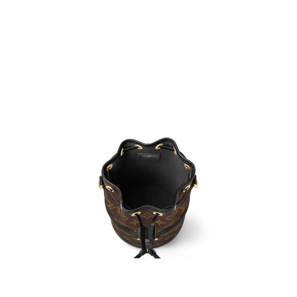 louis-vuitton-canoe-M83480_PM1_Interior-view-9d0e56fddfae.webp Canoé