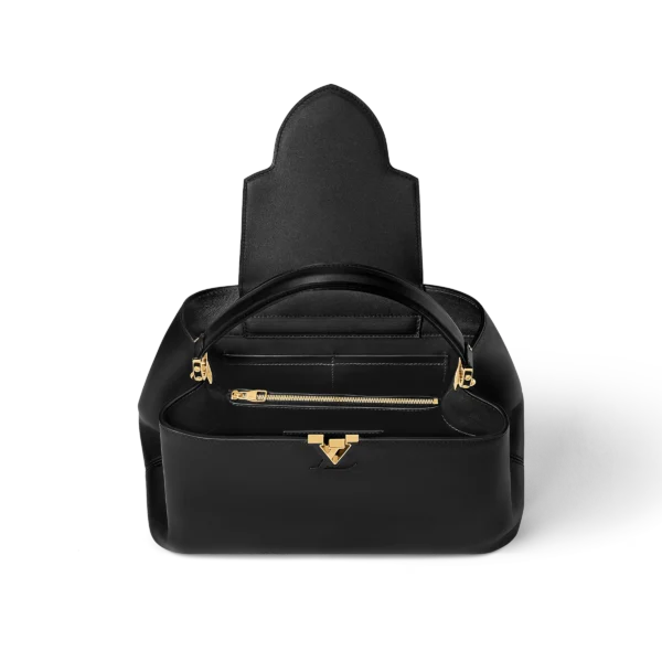 louis-vuitton-capucines-gm-souple-bag-M24607_PM1_Interior-view-9c9fd4433ff6.webp Capucines GM Souple Bag