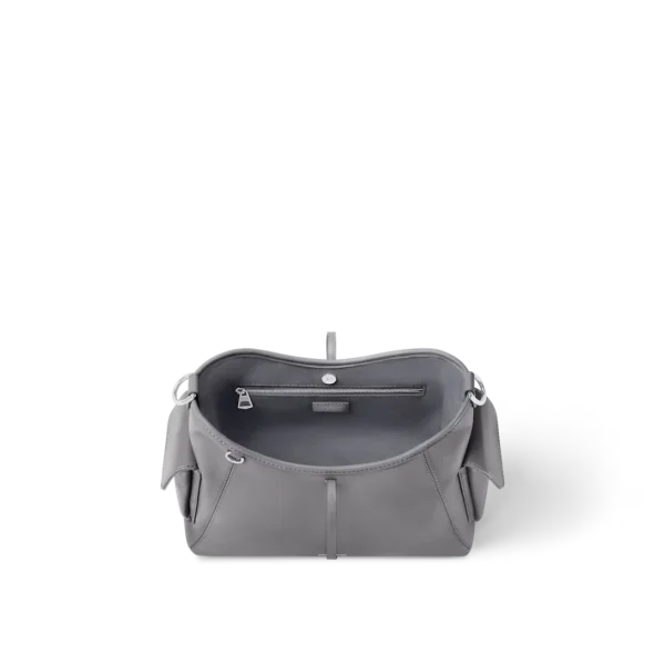 louis-vuitton-carryall-cargo-pm-M12579_PM1_Interior-view-d20f75f435ce.webp CarryAll Cargo PM