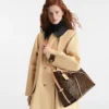 louis-vuitton-carryall-mm-M46197_PM1_Cropped-worn-view-4d4fe9480455.webp CarryAll MM