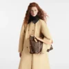louis-vuitton-carryall-mm-M46197_PM1_Worn-view-bca6d6921aea.webp CarryAll MM