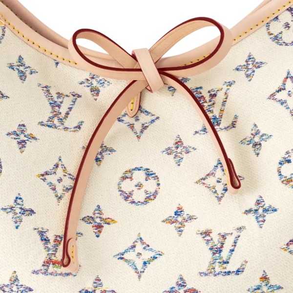 louis-vuitton-carryall-pm-M24707_PM1_Detail-view.webp CarryAll PM
